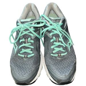 Saucony Gray and Teal Athletic Shoes with Breathable Mesh